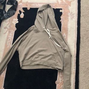 green cropped hoodie